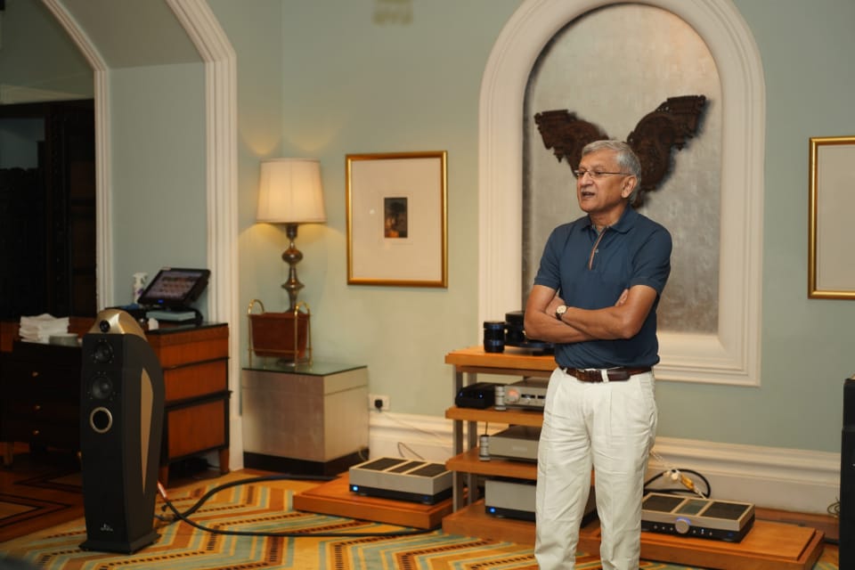 Sphinx Audio, SME Music, and Siltech: A Private Evening at The Taj Mahal Palace 8 Ajay Shirke Chairman Cadence Audio Group Sphinx Audio Element 3