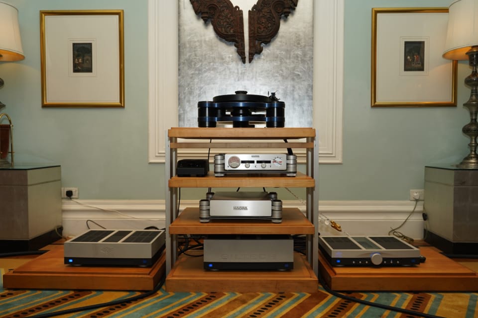 Sphinx Audio, SME Music, and Siltech: A Private Evening at The Taj Mahal Palace 3 SME Model 35 Nagra HD Siltech SAGA Electronics Reference System 26031100